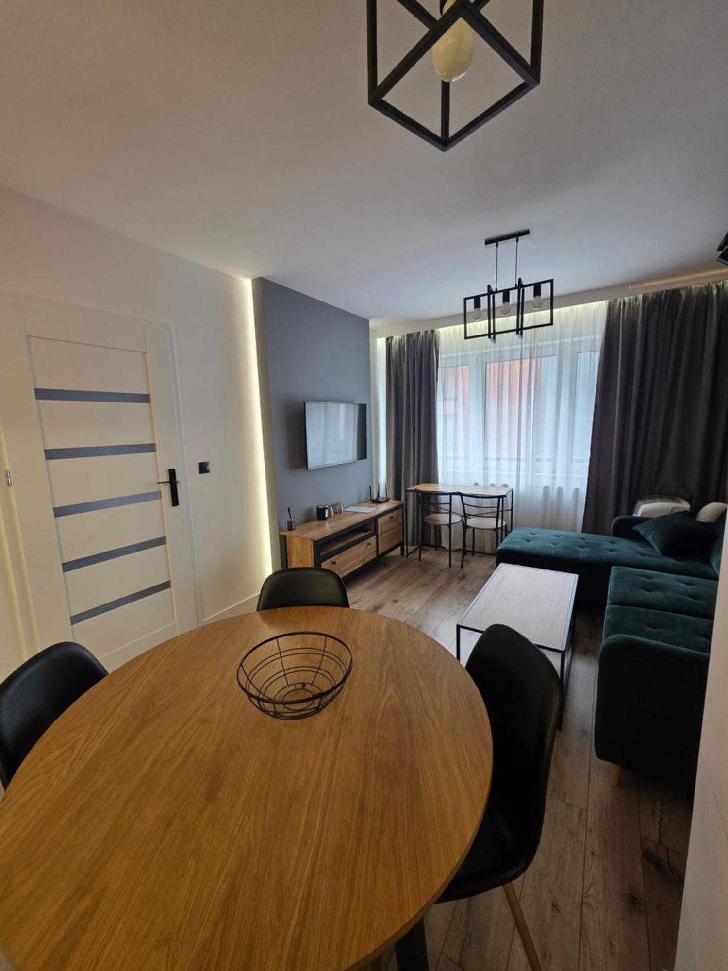 Mieszkanie W Nowoczesnym Halo Apartament W Centrum فروتسواف المظهر الخارجي الصورة